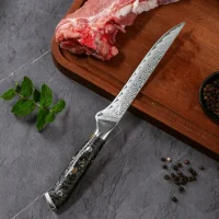 "OBSIDIAN" Ausbeinmesser Damastmesser mit 67 Lagen 14,5 cm lange Klinge Griff aus Kohlefaser